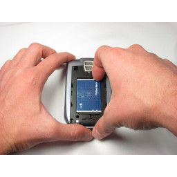 Замена батареи Blackberry 8700c