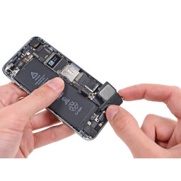 Замена динамика iPhone SE